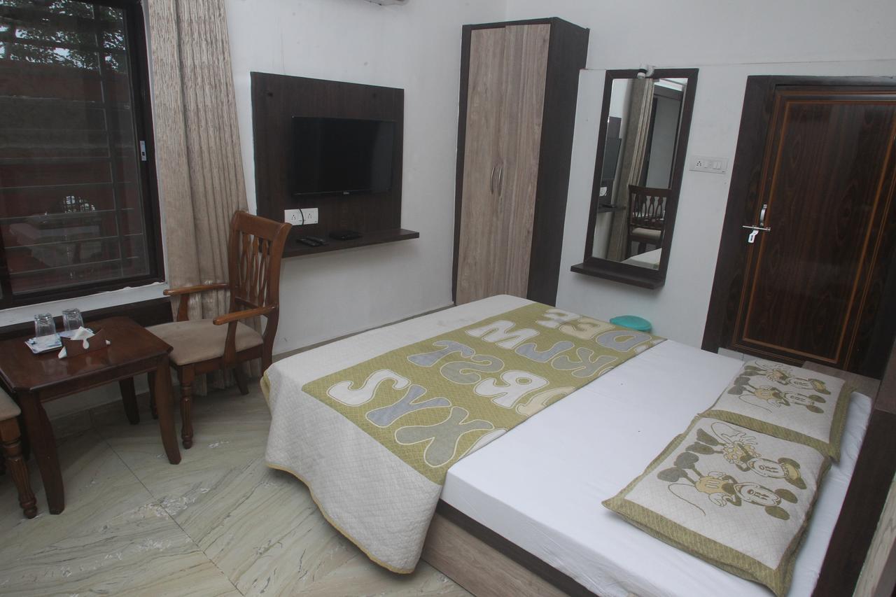 Alakhnanda Guest House Varanasi Exterior foto